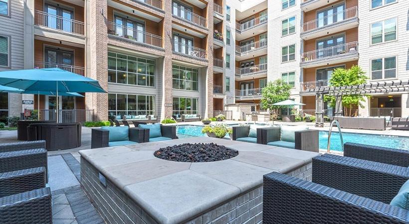 Downtown Houston Deluxe King Suite With Spa Amenities, Pool And Free Parking Exterior photo
